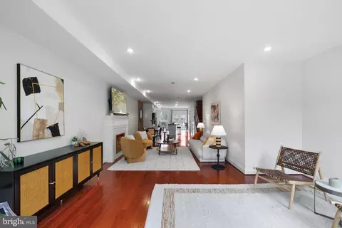 Entry Way - 509 M St NE #4, Washington, DC 20002 photo 1 of 4