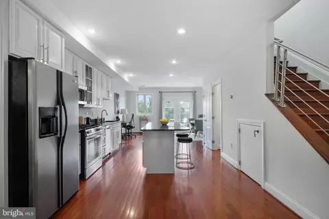 Entry Way - 509 M St NE #4, Washington, DC 20002 photo 2 of 4