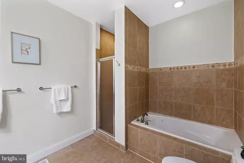 Bath - 509 M St NE #4, Washington, DC 20002 photo 3 of 3