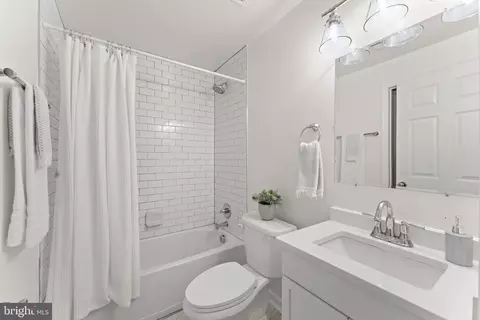 Bath - 1019 4th St NE #A, Washington, DC 20002 photo 2 of 3