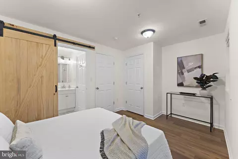 Bedroom - 1019 4th St NE #A, Washington, DC 20002 photo 4 of 13