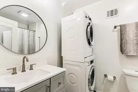 423 5th St SE, Washington, DC 20003 photo 38