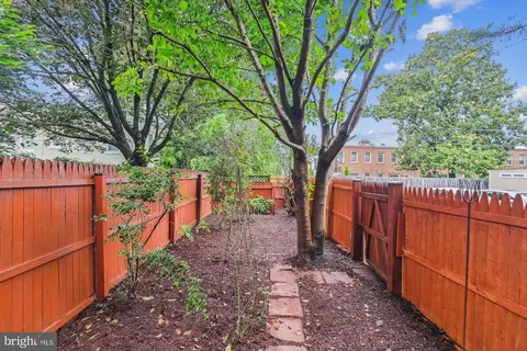 423 5th St SE, Washington, DC 20003 photo 23
