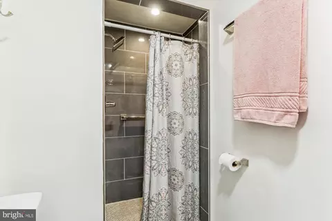 423 5th St SE, Washington, DC 20003 photo 33