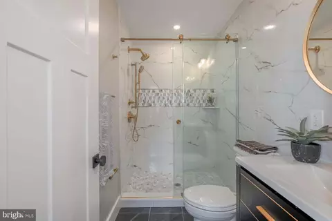 Bath - 1634 S Street St NW #3, Washington, DC 20009 photo 2 of 2