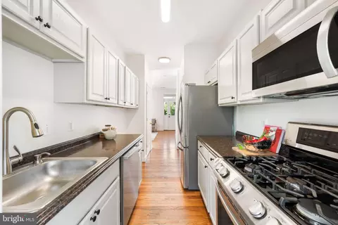 Entry Way - 234 V St NE, Washington, DC 20002 photo 2 of 6