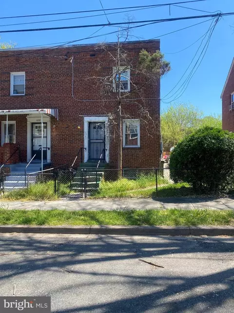 1025 47th Pl NE, Washington, DC 20019