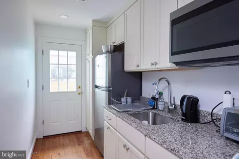 3238 P St NW, Washington, DC 20007 photo 8