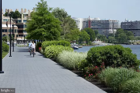 3238 P St NW, Washington, DC 20007 photo 37