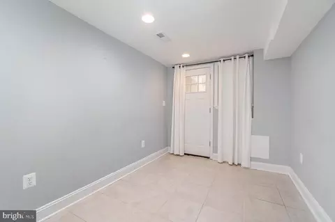 1933 Lincoln Rd NE, Washington, DC 20002 photo 31