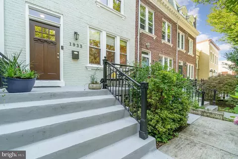 1933 Lincoln Rd NE, Washington, DC 20002 photo 3