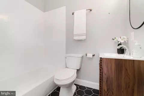1933 Lincoln Rd NE, Washington, DC 20002 photo 32