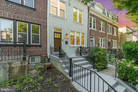 1933 Lincoln Rd NE, Washington, DC 20002