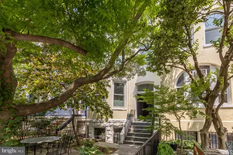 1811 19th St NW #2, Washington, DC 20009