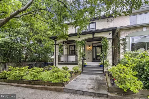 2819 Bellevue Ter NW, Washington, DC 20007