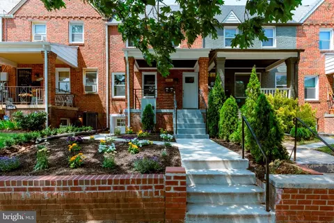 1616 C St NE, Washington, DC 20002
