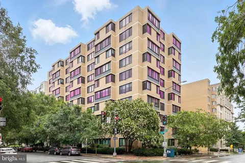 2030 F St NW #111, Washington, DC 20006