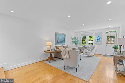 320 A St NE, Washington, DC 20002 photo 7