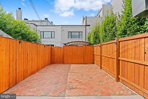 320 A St NE, Washington, DC 20002 photo 27