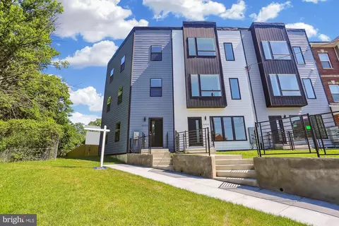 4900 D St SE, Washington, DC 20019