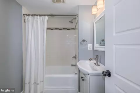 323 18th Pl NE, Washington, DC 20002 photo 30