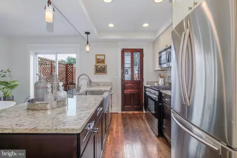 323 18th Pl NE, Washington, DC 20002 photo 9