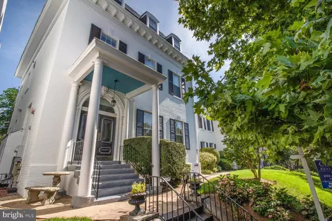 3241 N Street St NW #1, Washington, DC 20007