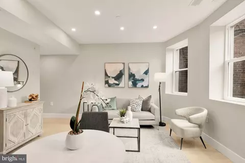 Living - 1708 16th St NW #2, Washington, DC 20009 photo 4 of 4
