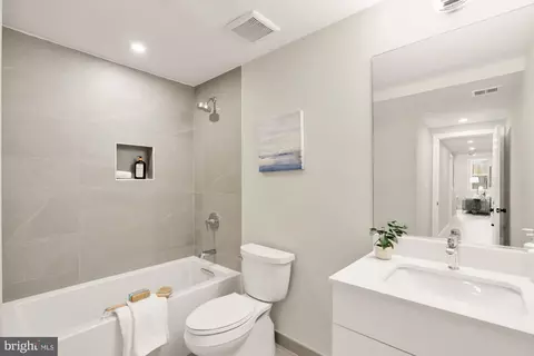 Bath - 1708 16th St NW #2, Washington, DC 20009 photo 2 of 2
