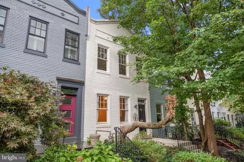 2039 37th St NW, Washington, DC 20007