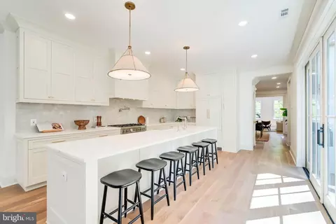 311 5th St SE, Washington, DC 20003 photo 10