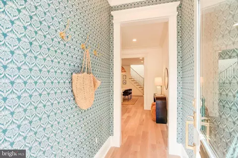 311 5th St SE, Washington, DC 20003 photo 5