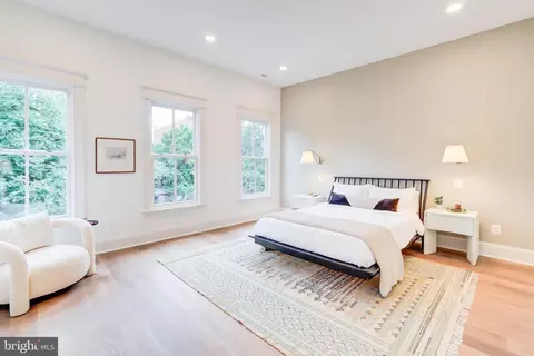 311 5th St SE, Washington, DC 20003 photo 14