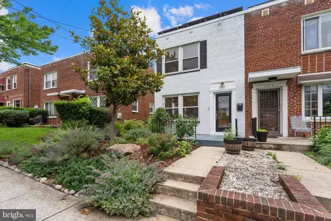 5515 Chillum Pl NE, Washington, DC 20011