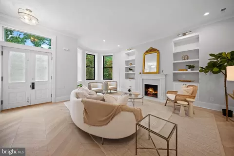 1834 16th St NW, Washington, DC 20009 photo 3