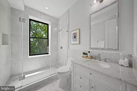 1834 16th St NW, Washington, DC 20009 photo 32