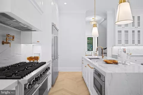1834 16th St NW, Washington, DC 20009 photo 9