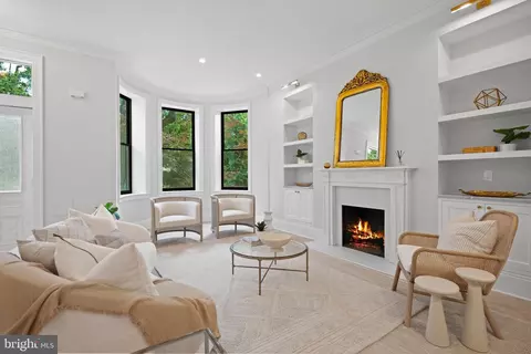 1834 16th St NW, Washington, DC 20009 photo 2