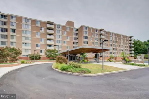 2939 Van Ness St NW #737, Washington, DC 20008