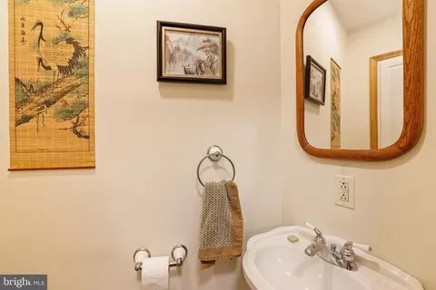 637 Constitution Ave NE, Washington, DC 20002 photo 16