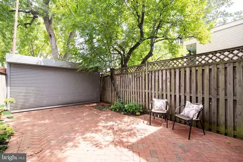 Exterior - 21 7th St NE, Washington, DC 20002 photo 4 of 16