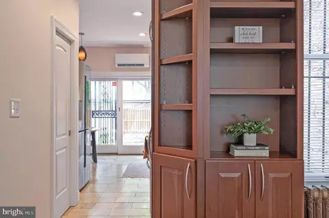 Entry Way - 21 7th St NE, Washington, DC 20002 photo 3 of 9