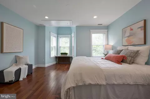 Bedroom - 21 7th St NE, Washington, DC 20002 photo 1 of 5