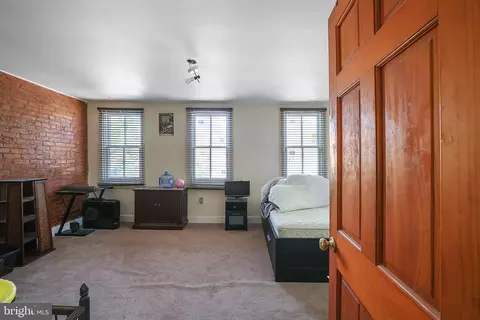 Other - 100 6th St SE, Washington, DC 20003 photo 2 of 13
