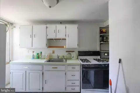 Kitchen - 100 6th St SE, Washington, DC 20003 photo 1 of 3