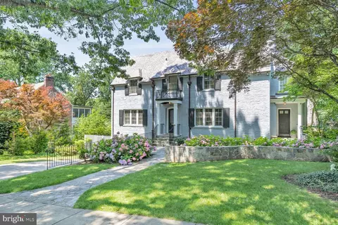 5053 Sedgwick St NW, Washington, DC 20016