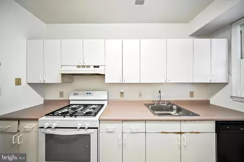 Kitchen - 1006 4th St NE, Washington, DC 20002 photo 1 of 1