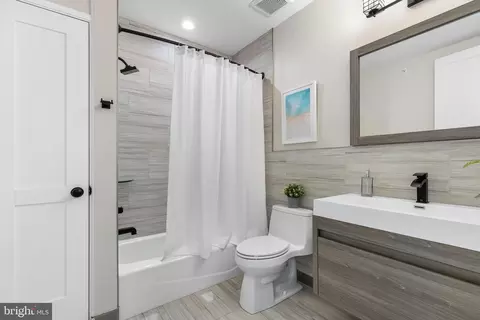 1417 Staples St NE #201, Washington, DC 20002 photo 27