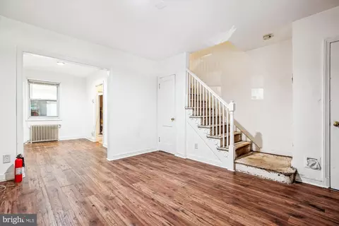 Living - 428 20th St NE, Washington, DC 20002 photo 1 of 3