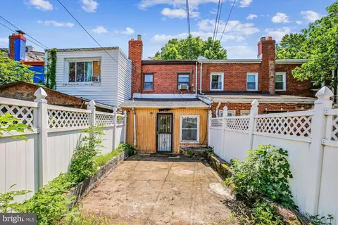 Exterior - 428 20th St NE, Washington, DC 20002 photo 2 of 4